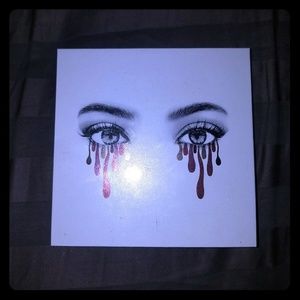 Kylie Burgundy eyeshadow palette